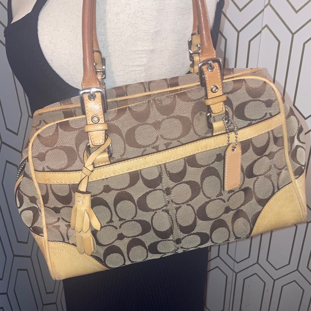 Genuine Coach Signature Hampton 
Boston Satchel 2005 Canvas and Natural  Leather